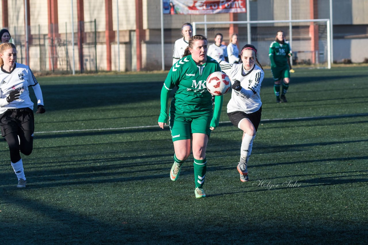 Bild 124 - Frauen SG Holstein Sued - SV Gruenweiss-Siebenbaeumen : Ergebnis: 0:2